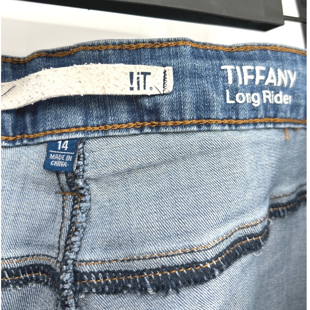!iT Jeans Tiffany Long Rider Medium Wash Distressed Bermuda Denim Shorts Size 14 - Picture 3 of 7